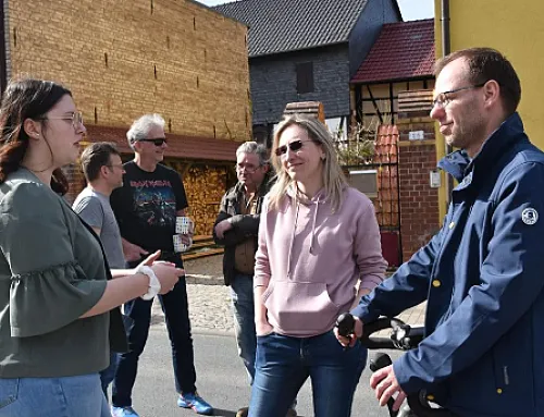 Anwohnerprotest an der Garnsdorfer Straße wegen hoher Verkehrsbelastung